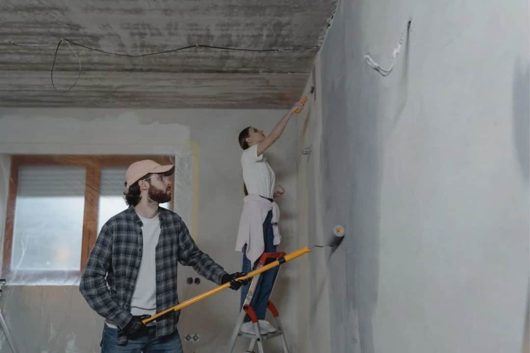 Jak zmierzyć ściany do malowania, aby uniknąć kosztownych błędów