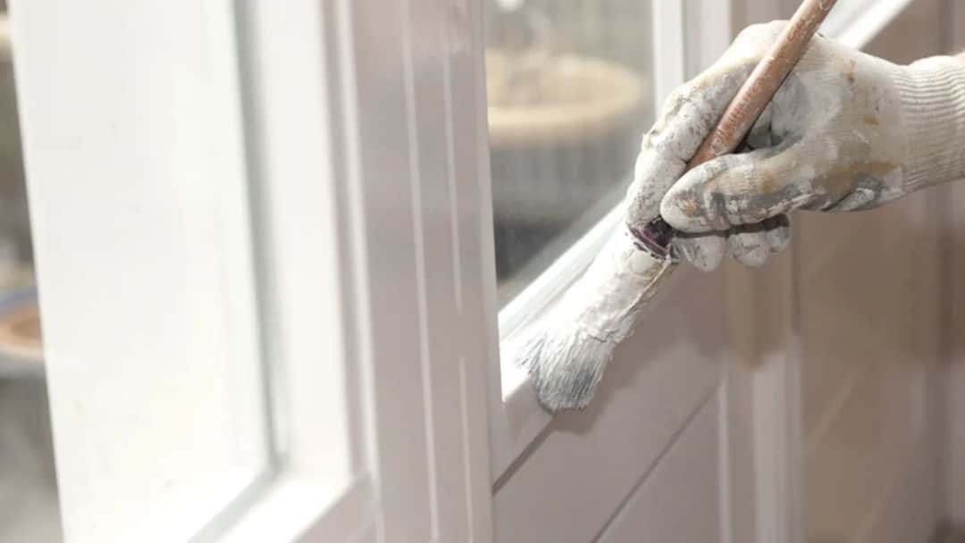 Jakim malować ramy okienne, aby uniknąć kosztownych błędów?
